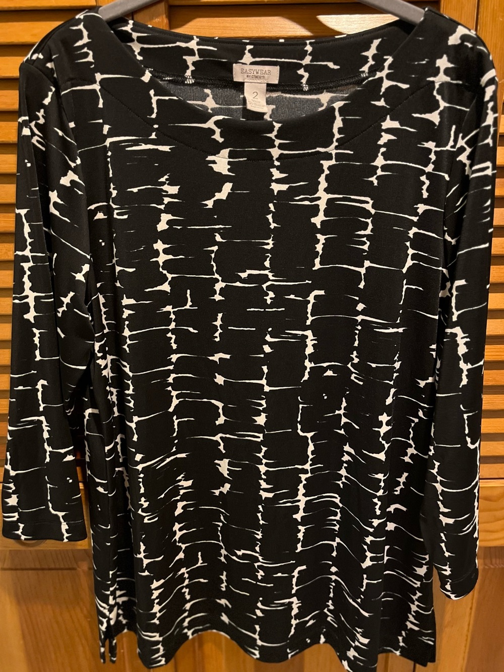 131. WOMENS CHICO’S 2/L DETAIL TOP